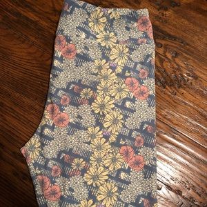Lularoe TC leggings BRAND NEW Never worn